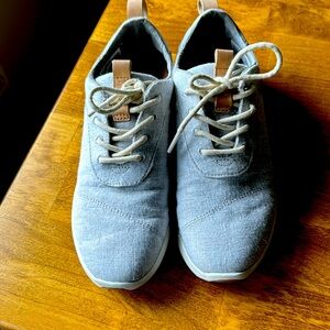 Tom’s women’s drizzle grey chambray sneaker